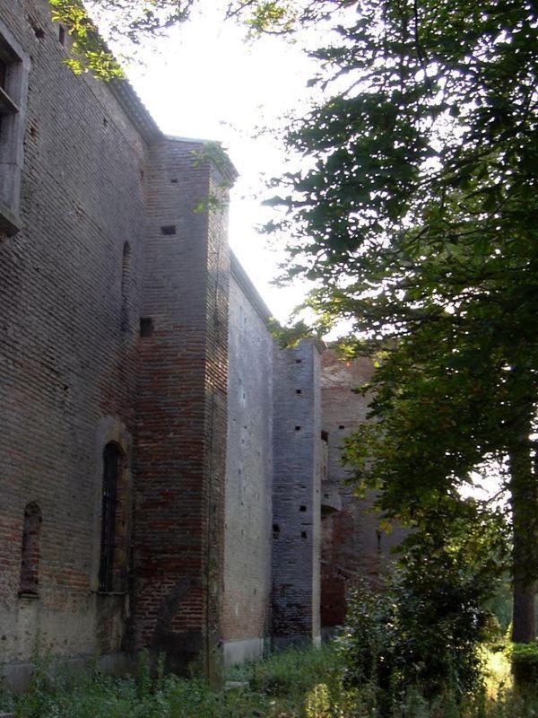 Chateau De Vallegue Exterior photo