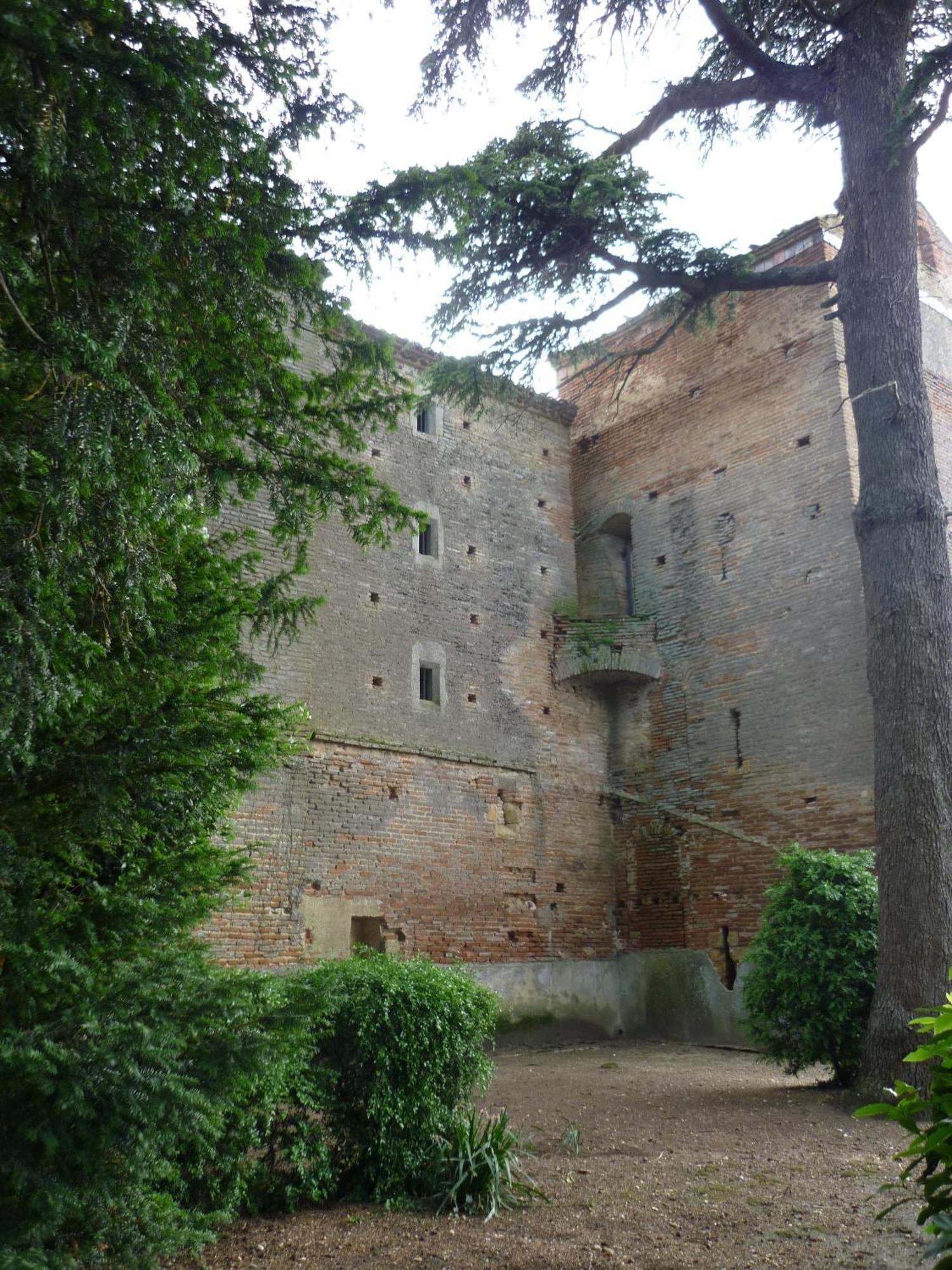 Chateau De Vallegue Exterior photo