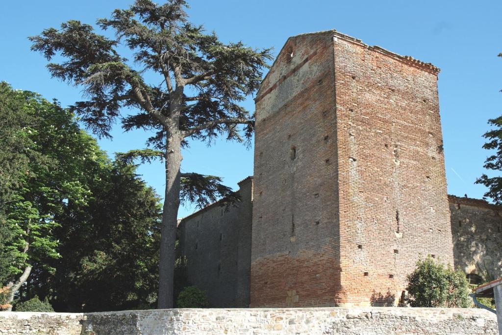 Chateau De Vallegue Exterior photo